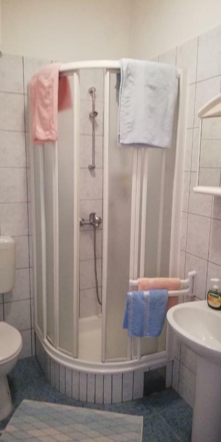 Apartments&Rooms Miro Sea View - Near Beach Sumartin Exterior photo