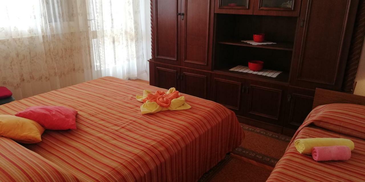 Apartments&Rooms Miro Sea View - Near Beach Sumartin Exterior photo